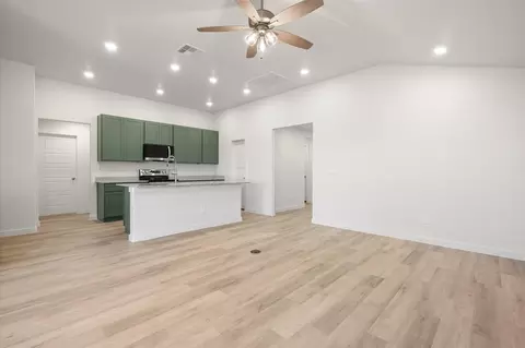 Living - 7113 14th St, Lubbock, TX 79416 photo 3 of 4