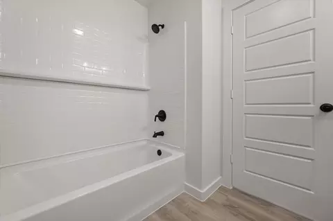 Bath - 5601 Smith St, Lubbock, TX 79416 photo 4 of 4