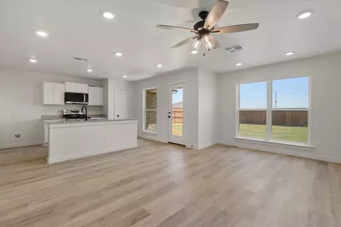 Living - 5601 Smith St, Lubbock, TX 79416 photo 1 of 4