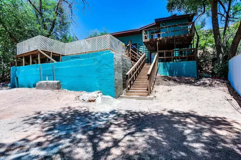 68 Pony Express Trl, Lubbock, TX 79404