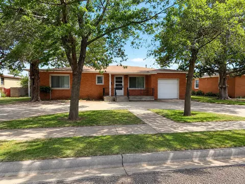 1012 E Oak St, Brownfield, TX 79316