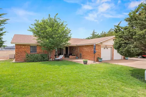 916 S Fm 3261 Rd, Levelland, TX 79336