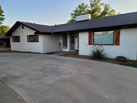 1001 Mimosa Ave, Idalou, TX 79329