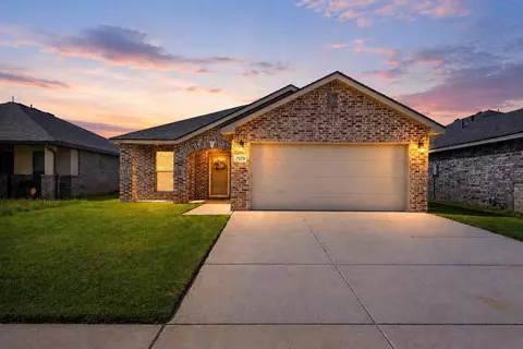 7519 103rd St, Lubbock, TX 79424