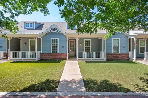 2119 10th St, Lubbock, TX 79401