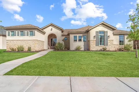 704 N 8th St, Wolfforth, TX 79382