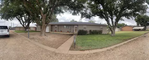 213 Stadium Dr, New Home, TX 79381