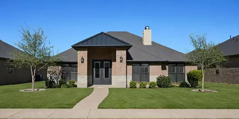 1305 Dover Ln, Wolfforth, TX 79382