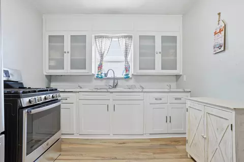 2104 W 26th St, Plainview, TX 79072 photo 5