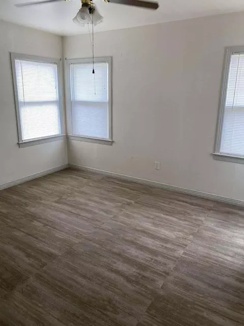 2818 35th St, Lubbock, TX 79413 photo 8