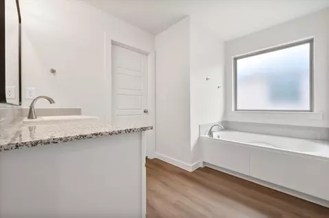 Bath - 3023 137th St, Lubbock, TX 79423 photo 1 of 3