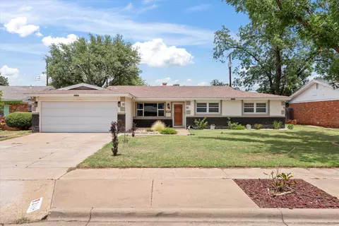2114 70th St, Lubbock, TX 79412