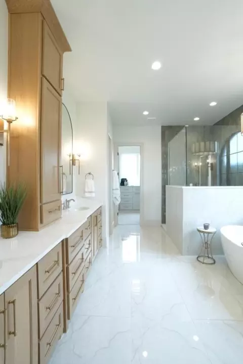 Bath - 4101 149th St, Lubbock, TX 79423 photo 3 of 10