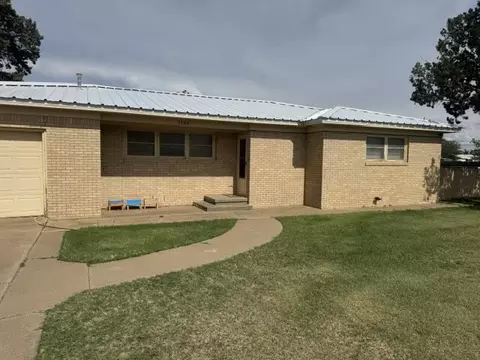 1208 Main Ave, Ralls, TX 79357