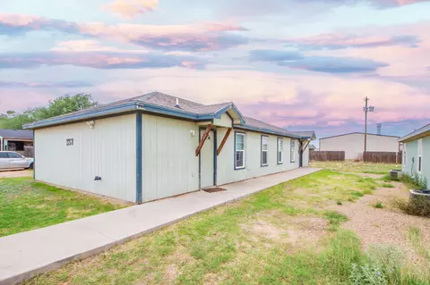 332 37th St, Lubbock, TX 79404