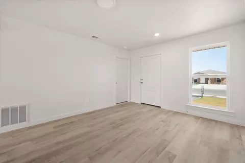 Living - 5513 Smith St, Lubbock, TX 79416 photo 3 of 4