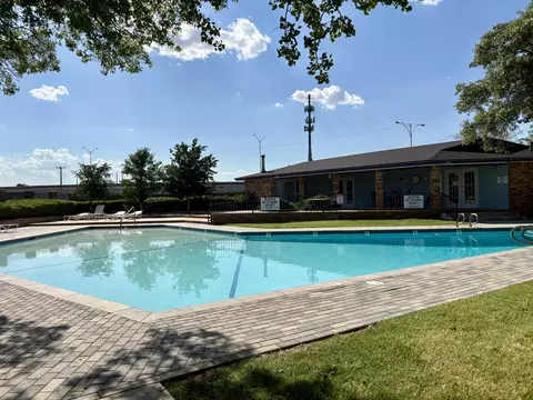 4745 2nd St, Lubbock, TX 79416