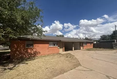 1907 41st St #A & B, Lubbock, TX 79412