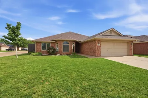 5620 100th St, Lubbock, TX 79424