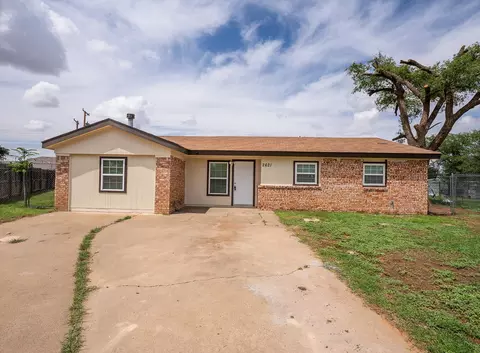 2621 E Baylor St, Lubbock, TX 79403