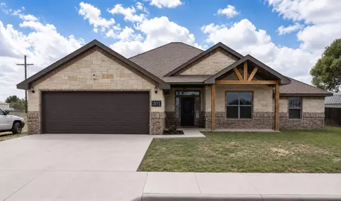 301 Shin Oak Dr, Denver City, TX 79323