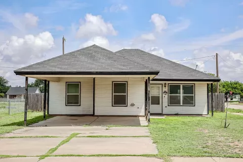319 E Queens St, Lubbock, TX 79403