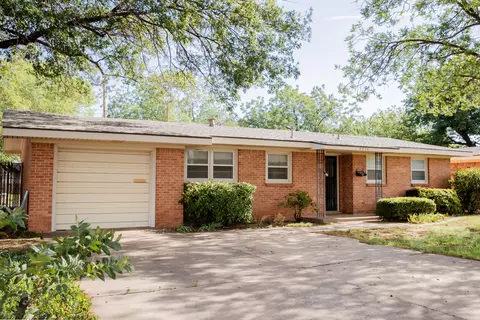 4926 48th St, Lubbock, TX 79414