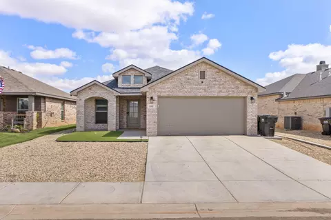 812 E 32nd St, Wolfforth, TX 79382 photo 2