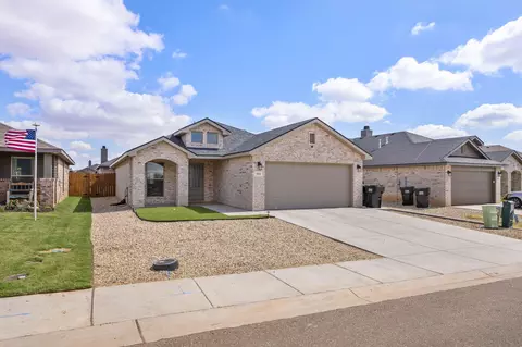 812 E 32nd St, Wolfforth, TX 79382 photo 3