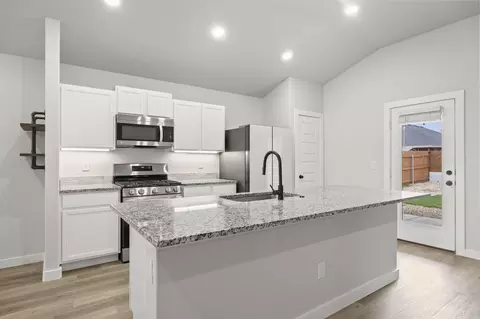 812 E 32nd St, Wolfforth, TX 79382 photo 7