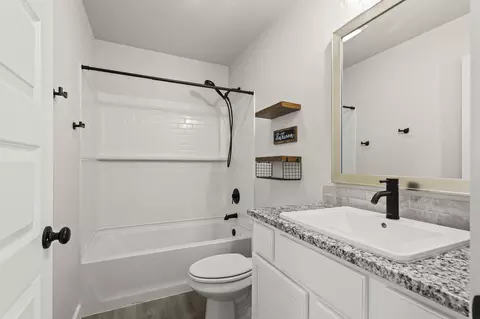 812 E 32nd St, Wolfforth, TX 79382 photo 18