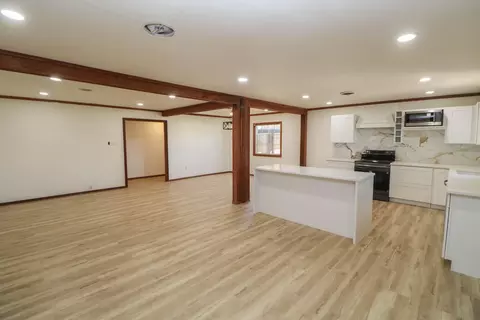 610 Boesen St, Sudan, TX 79371