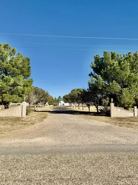 18003 County Rd 1640, Wolfforth, TX 79382