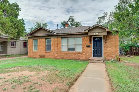 2207 20th St, Lubbock, TX 79411