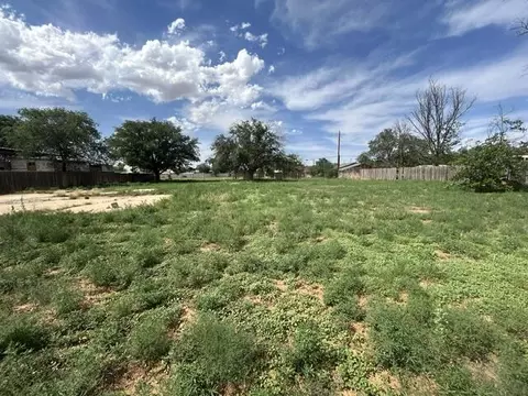 111-113 E 8th St, Sundown, TX 79372 photo 2