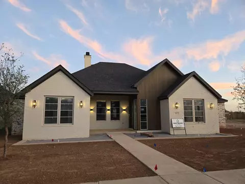 307 N 9th St, Wolfforth, TX 79382