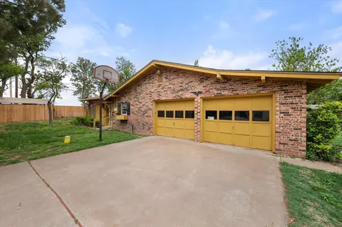 Exterior - 7006 W 13th St, Plainview, TX 79072 photo 7 of 9