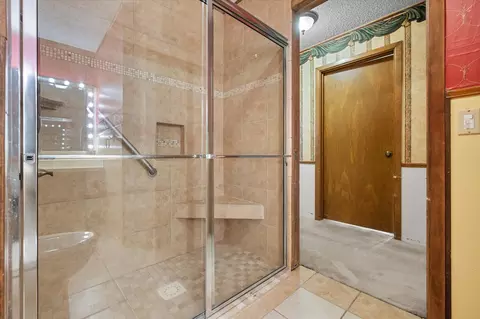 Bath - 7006 W 13th St, Plainview, TX 79072 photo 1 of 8