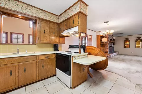 Kitchen - 7006 W 13th St, Plainview, TX 79072 photo 4 of 5