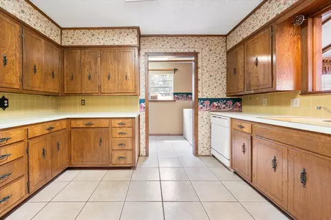 Kitchen - 7006 W 13th St, Plainview, TX 79072 photo 5 of 5