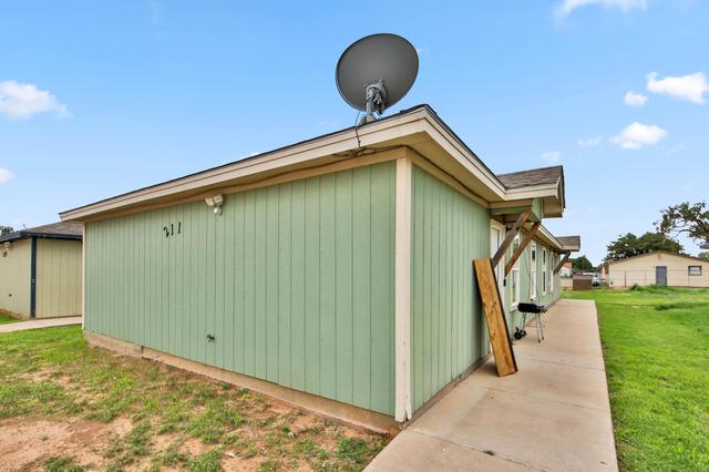 211 36th St, Lubbock, TX 79404