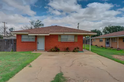 608 6th St, Wolfforth, TX 79382