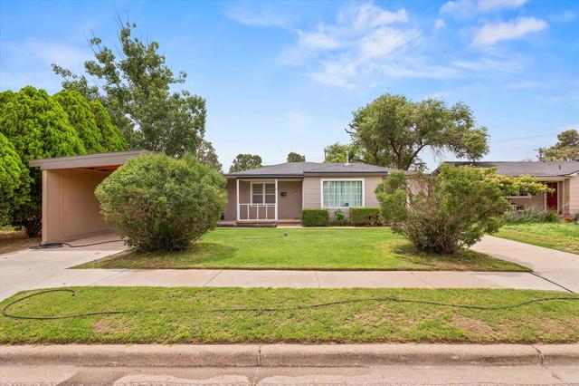 516 Double U Dr, Levelland, TX 79336