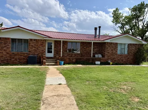 112 Fm 1045, Roaring Springs, TX 79256