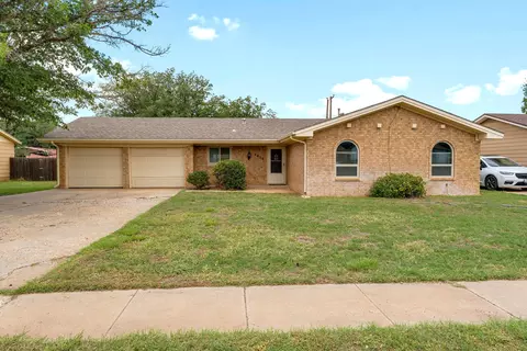 4826 9th St, Lubbock, TX 79416