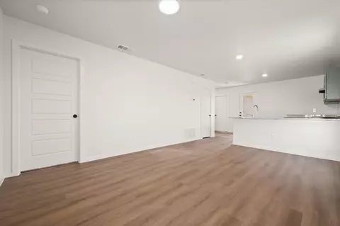Living - 5519 Smith St, Lubbock, TX 79416 photo 2 of 4