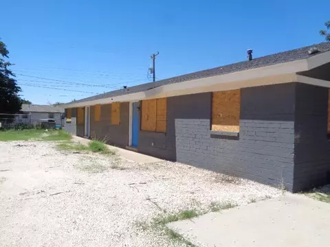 1706 E Dartmouth St, Lubbock, TX 79403