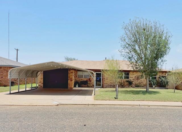 211 Avenue U, Levelland, TX 79336