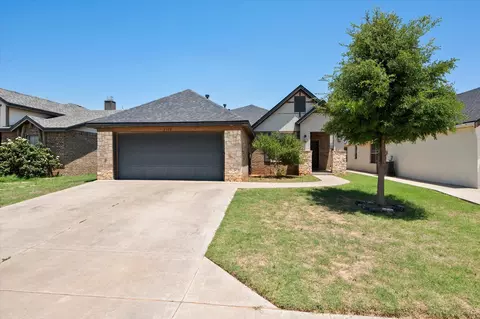 2304 103rd St, Lubbock, TX 79423