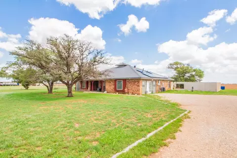 8710 N County Rd 2000, Lubbock, TX 79415